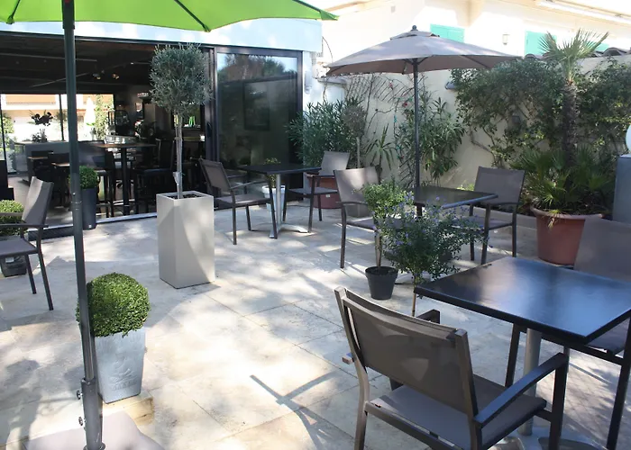 Miramar- Cap D'antibes - La Garoupe 酒店 3*