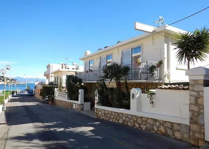 Miramar- Cap D'antibes - La Garoupe 3*