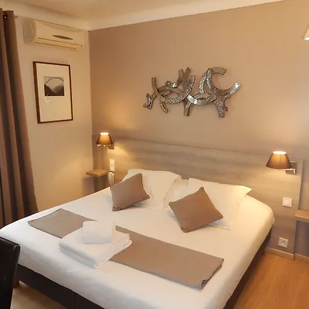 酒店 Miramar- Cap D'antibes - La Garoupe 3*