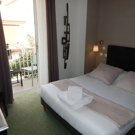 Miramar- Cap D'antibes - La Garoupe Ξενοδοχείο 3*