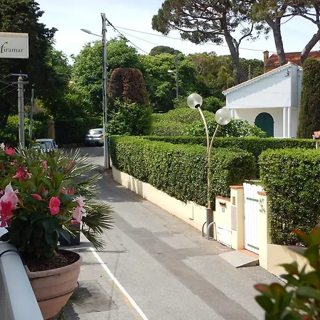 Miramar- Cap D'antibes - La Garoupe 3* アンティーブ