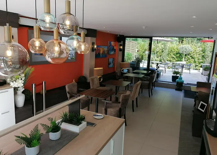 Miramar- Cap D'antibes - La Garoupe מלון