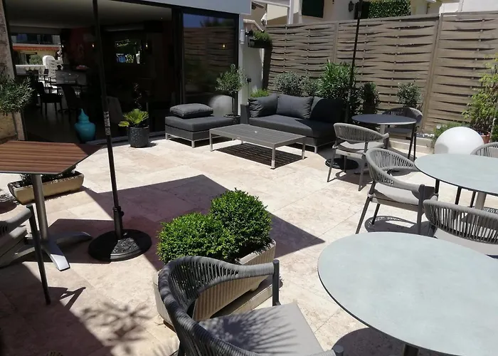 Miramar- Cap D'antibes - La Garoupe מלון