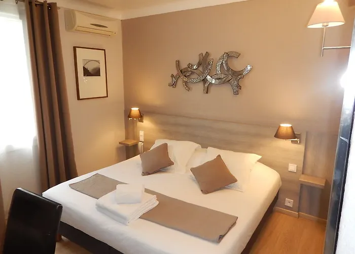 מלון Miramar- Cap D'antibes - La Garoupe 3*